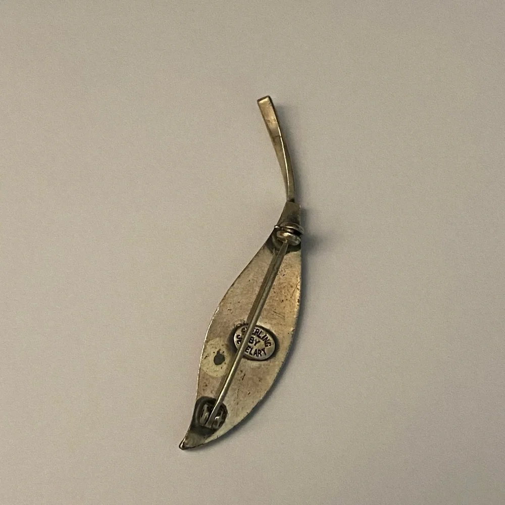 Vintage 925 Sterling Silver and Black Feather Leaf Brooch Pin Pendant - Picture 3 of 8